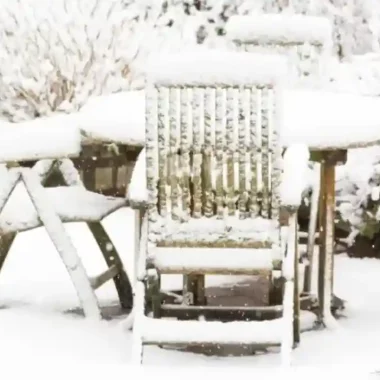 quel salon de jardin choisir peut rester dehors l'hiver