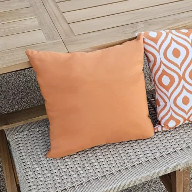 coussin decoratif orange impermeable